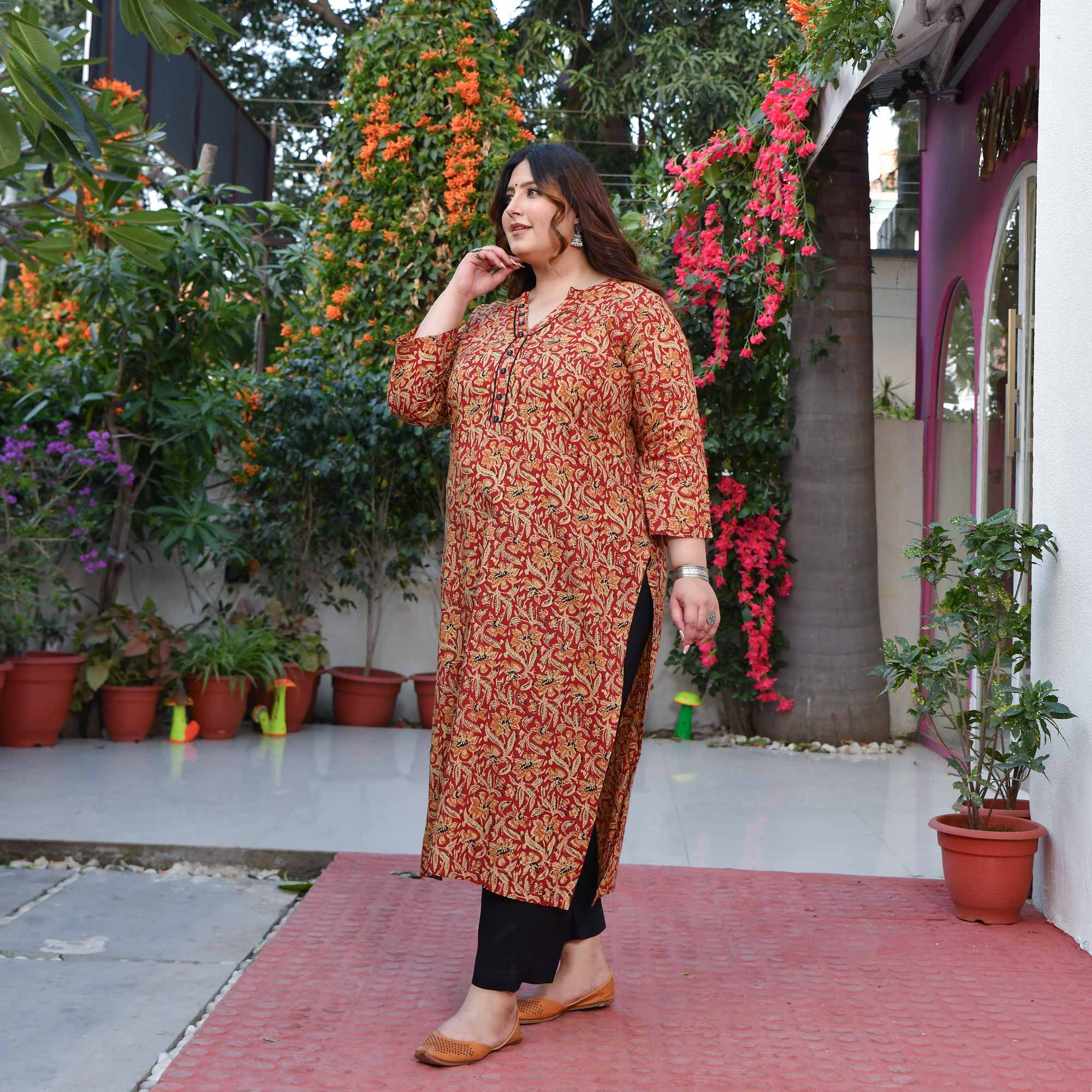 Sandy Brown- Maroon & Beige Kalamkari Printed Kurta