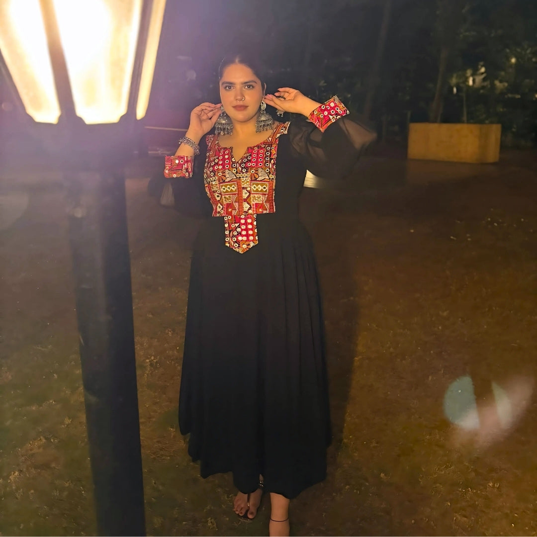 Anjali Anand in Ravishing Black Anarkali